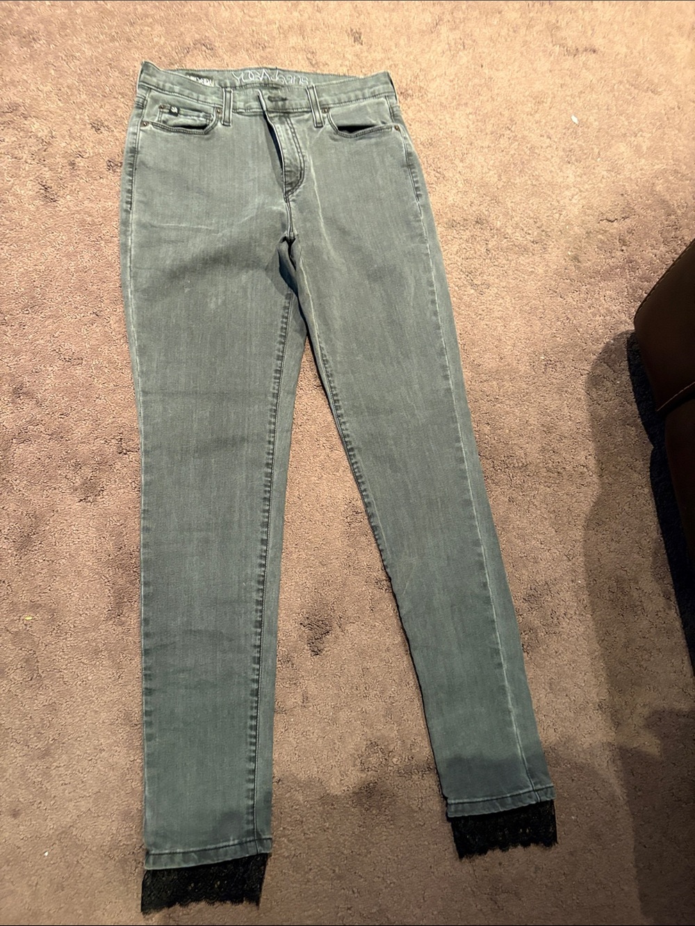 High-Rise Grey Skinny Jeans with Lace Hem
